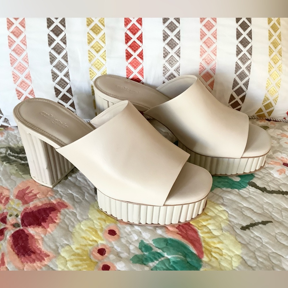 NWOT Cult Gaia Judith Platform Off-White Platform Sandals, Size 39